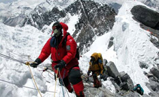 Rodrigo Jordán vuelve a la cumbre del Everest, 20 años después