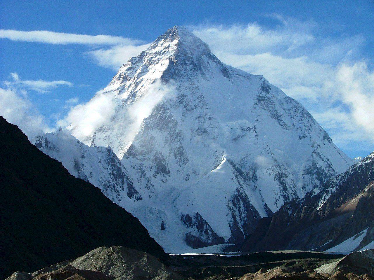 El K2, segunda cima más alta del mundo, mide dos metros menos de lo pensado  
